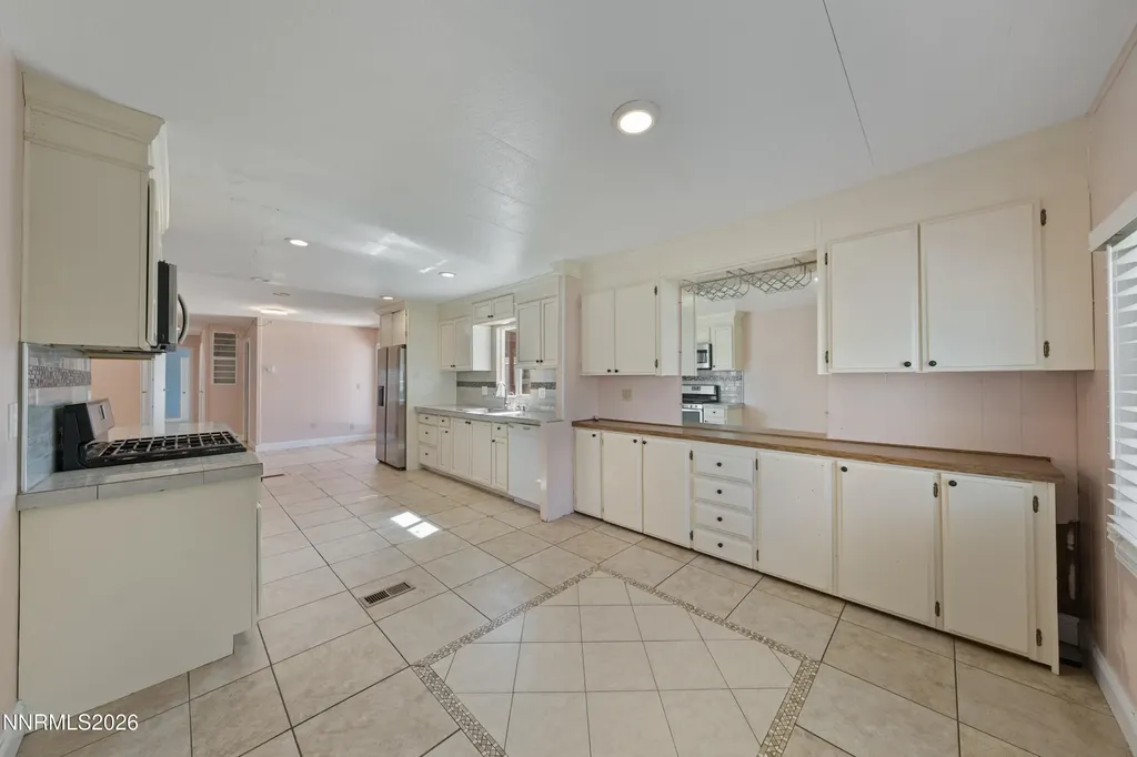 5670 Lupin Sun Valley NV 89433