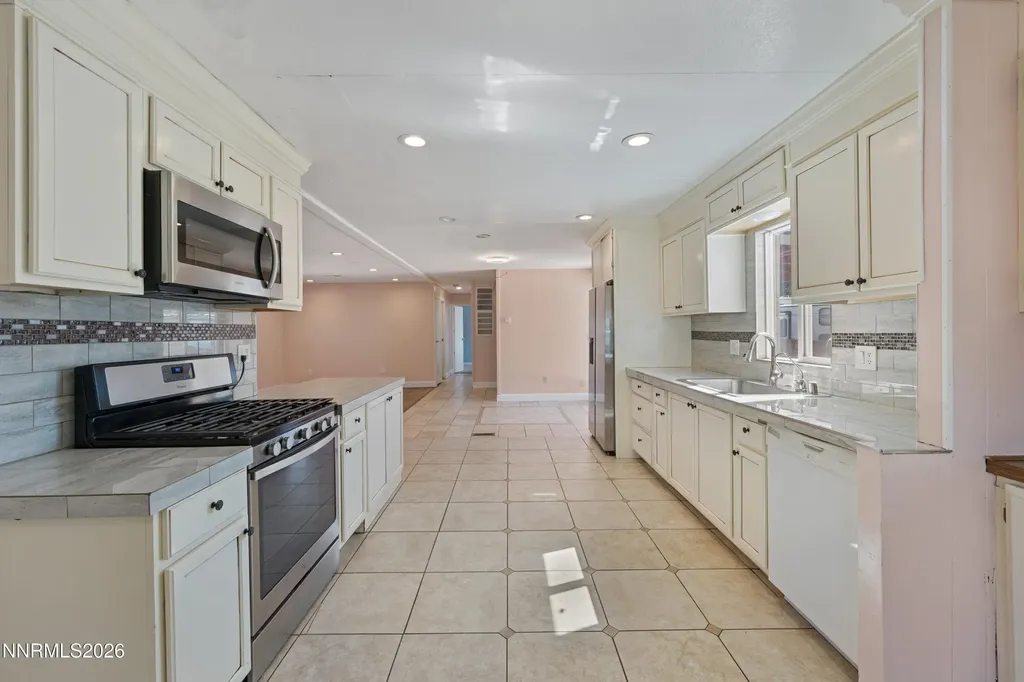 5670 Lupin Sun Valley NV 89433