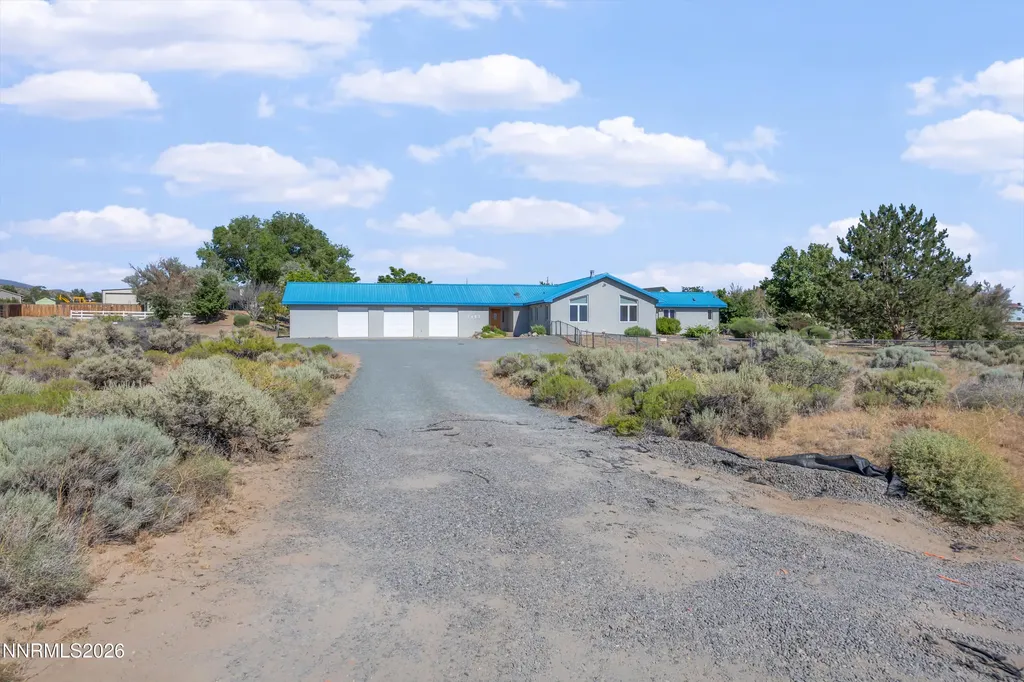 2493 Valley Minden NV 89423
