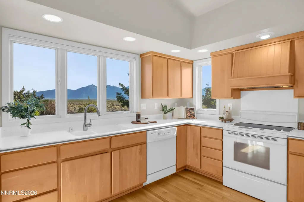 2493 Valley Minden NV 89423