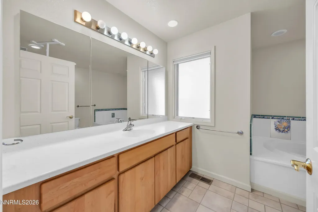 2493 Valley Minden NV 89423