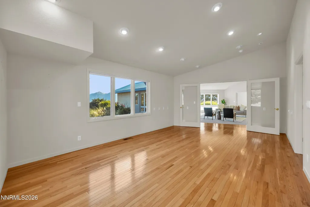 2493 Valley Minden NV 89423