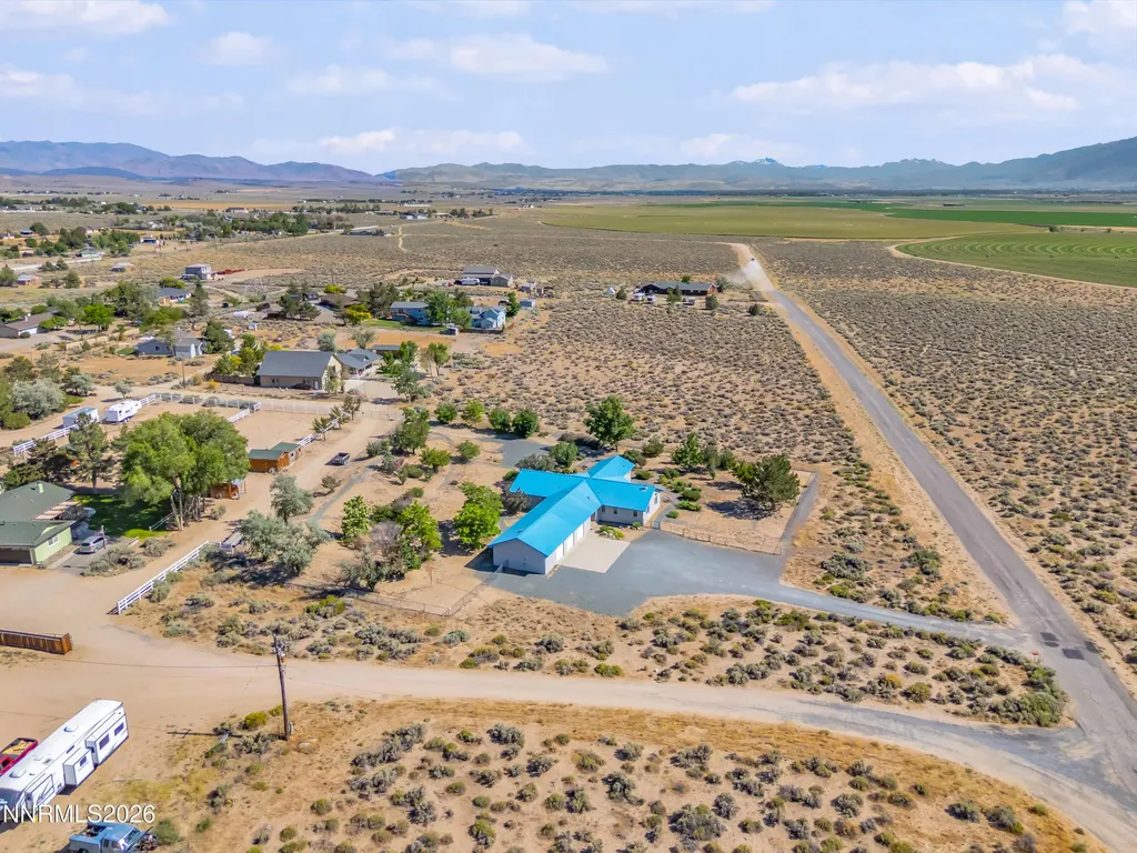 2493 Valley Minden NV 89423
