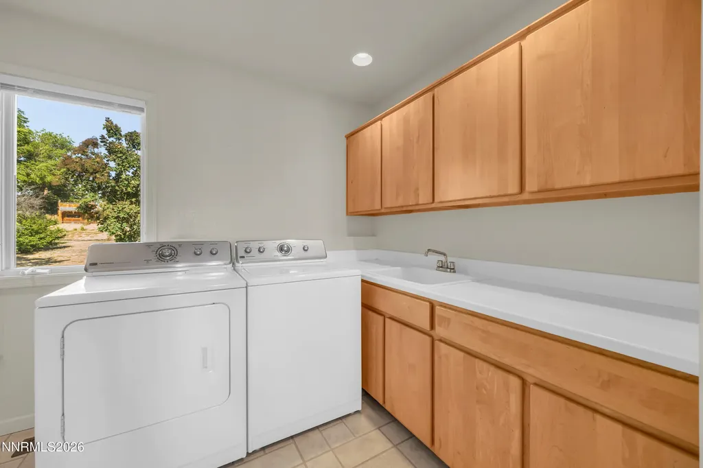 2493 Valley Minden NV 89423