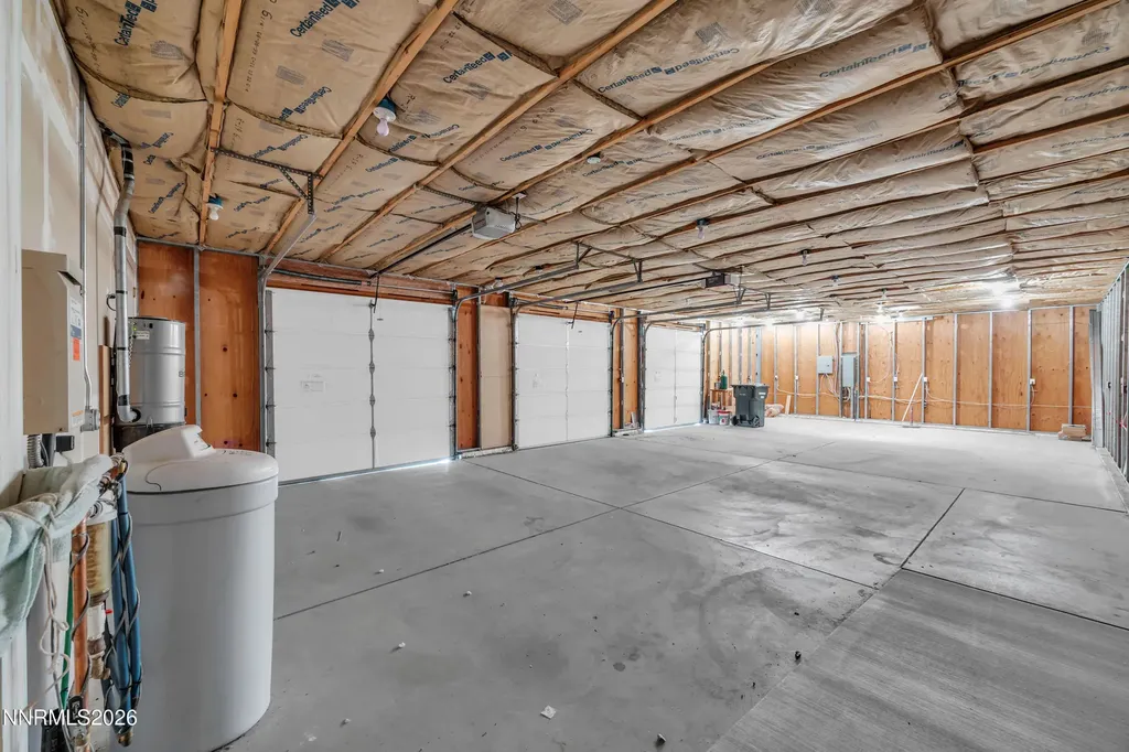 2493 Valley Minden NV 89423