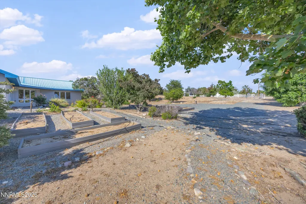 2493 Valley Minden NV 89423