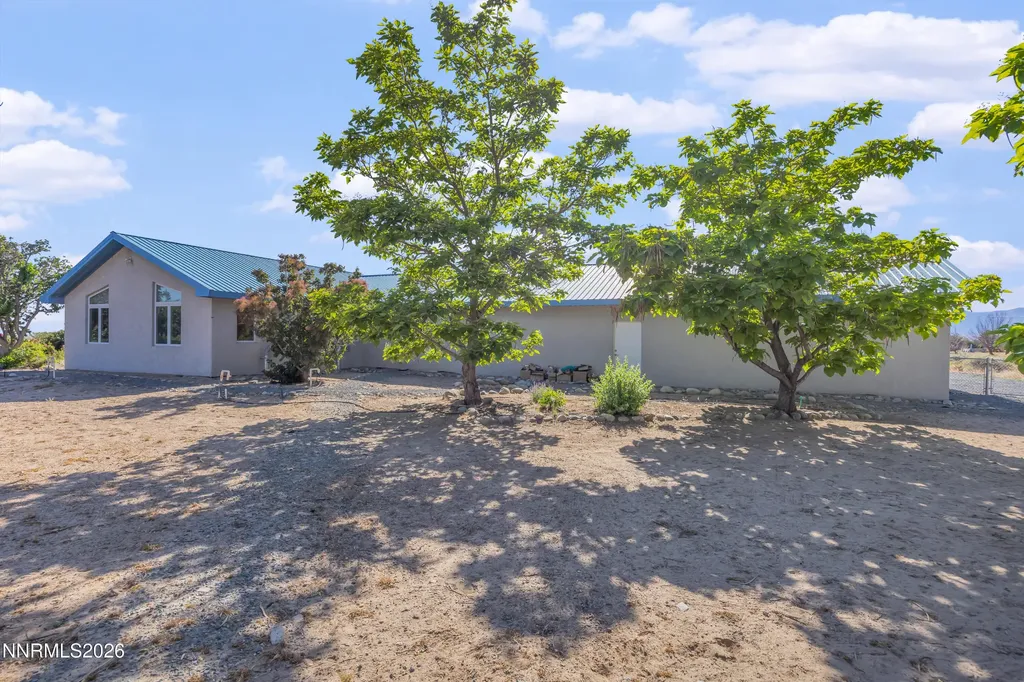 2493 Valley Minden NV 89423