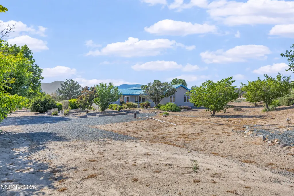 2493 Valley Minden NV 89423