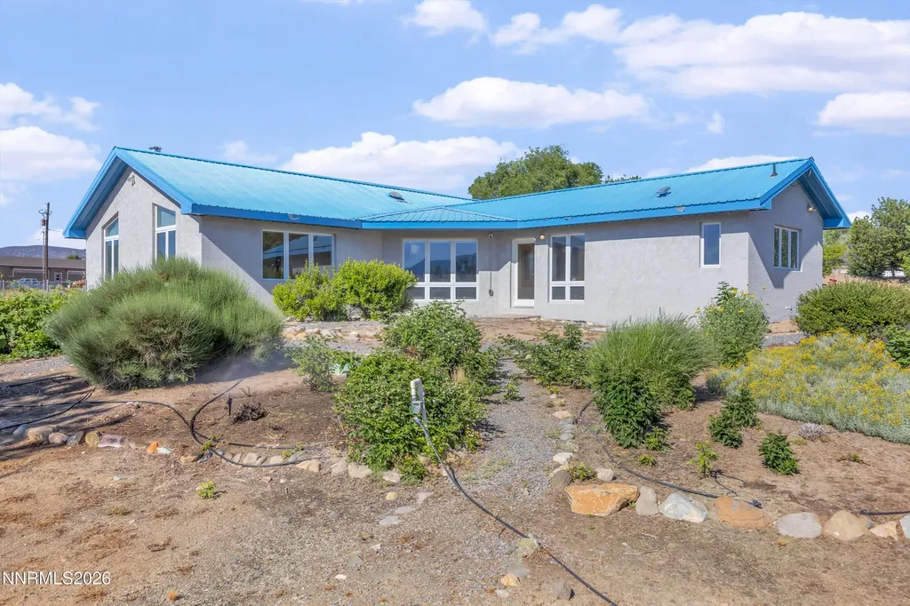 2493 Valley Minden NV 89423