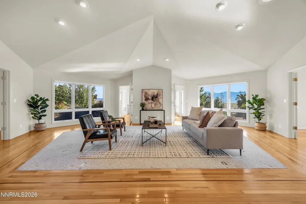 2493 Valley Minden NV 89423