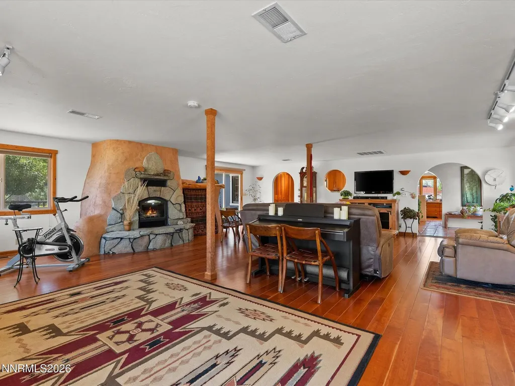 1560 Jones Minden NV 89423