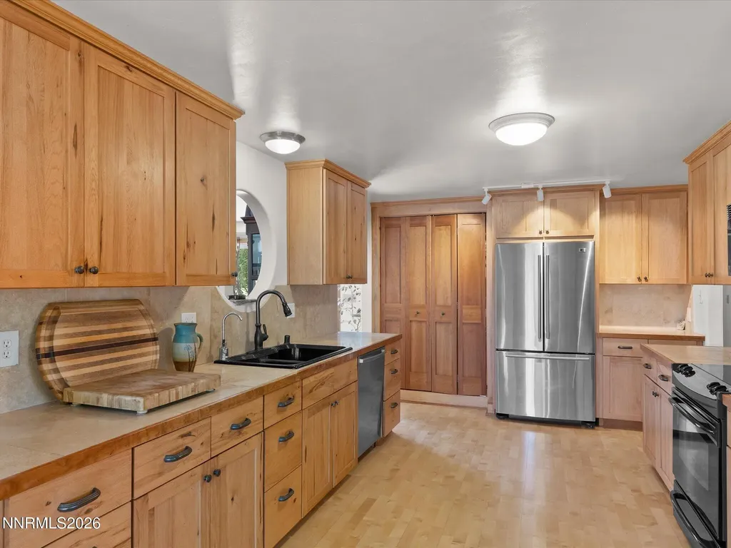 1560 Jones Minden NV 89423