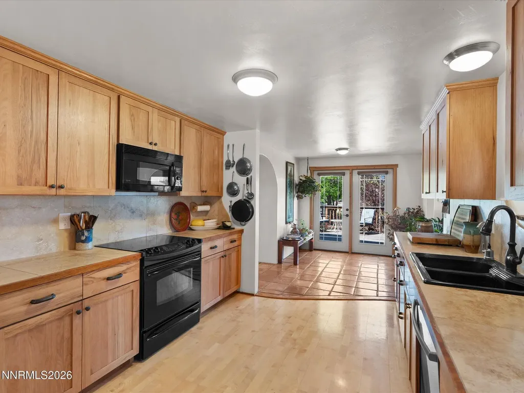 1560 Jones Minden NV 89423