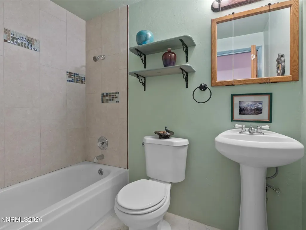 1560 Jones Minden NV 89423