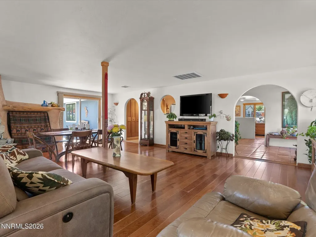1560 Jones Minden NV 89423