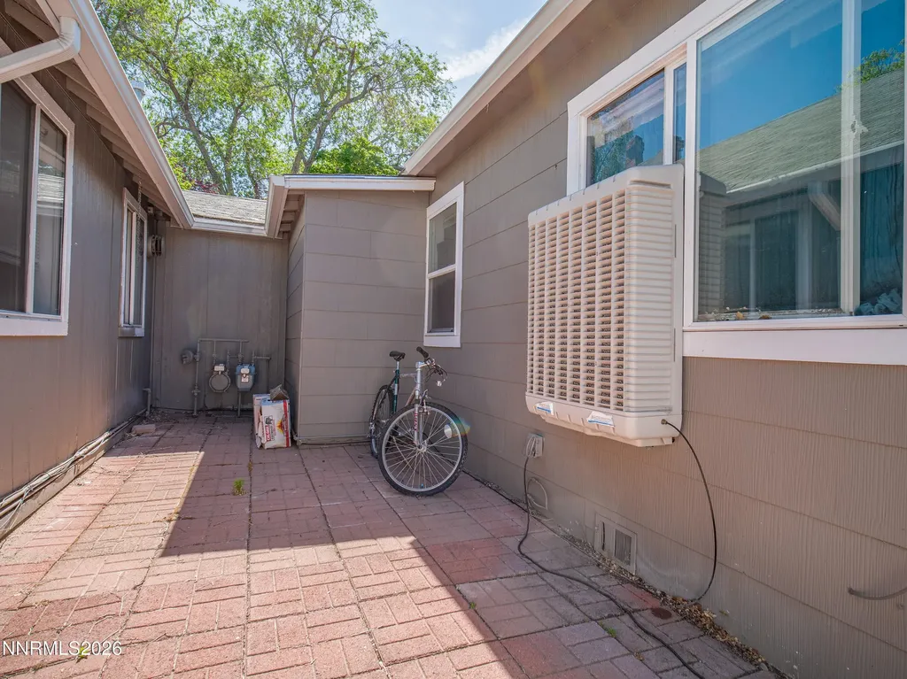 824/828 Locust Reno NV 89502