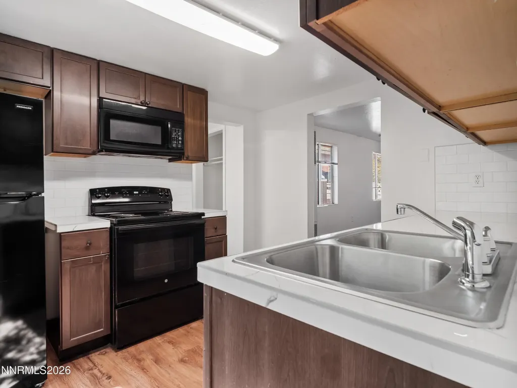 824/828 Locust Reno NV 89502