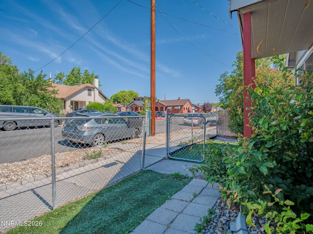 824/828 Locust Reno NV 89502
