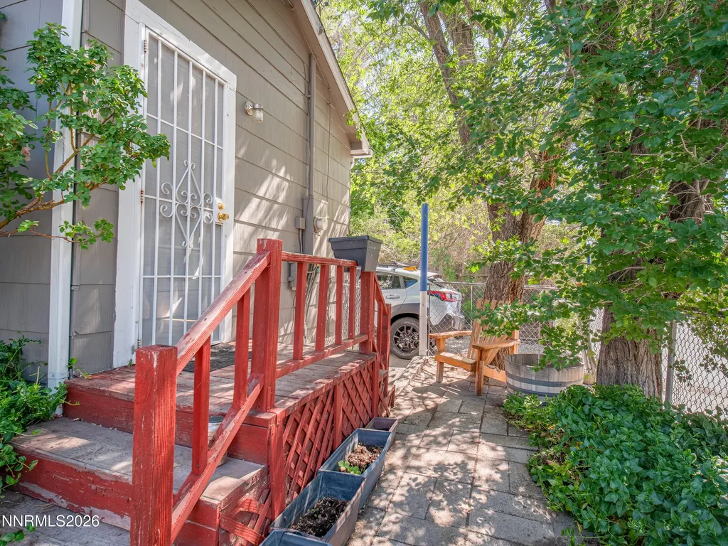 824/828 Locust Reno NV 89502
