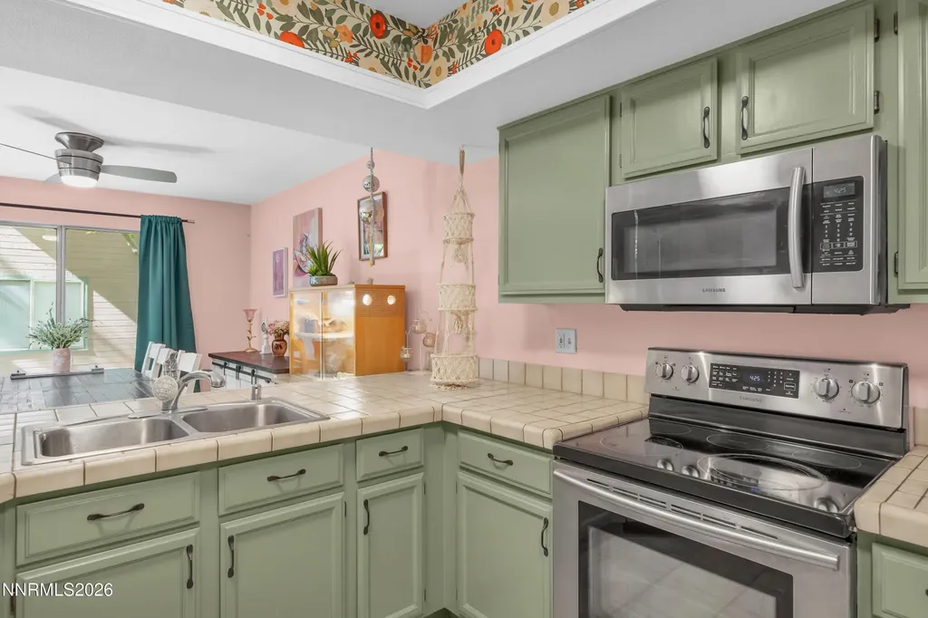 1712 Darin Carson City NV 89701