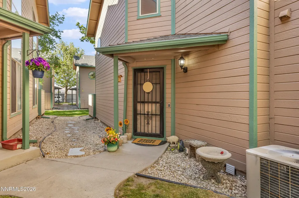 1712 Darin Carson City NV 89701