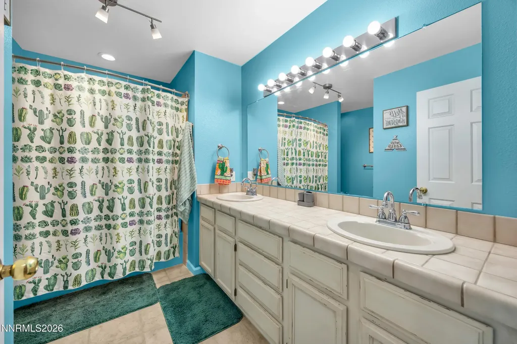 1712 Darin Carson City NV 89701
