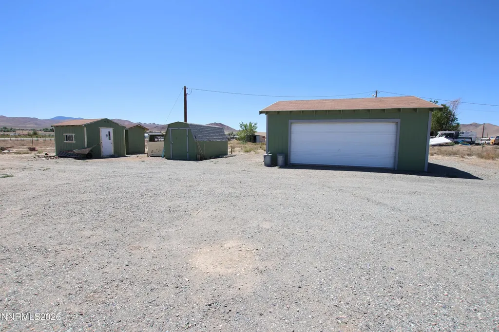 8 Falcon Yerington NV 89447