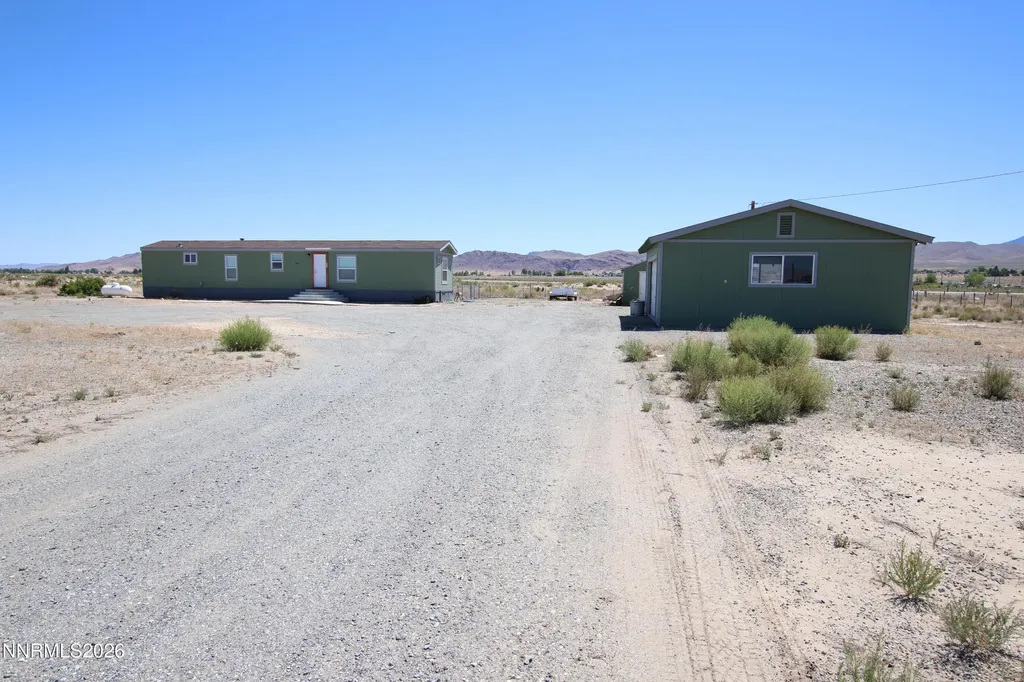 8 Falcon Yerington NV 89447