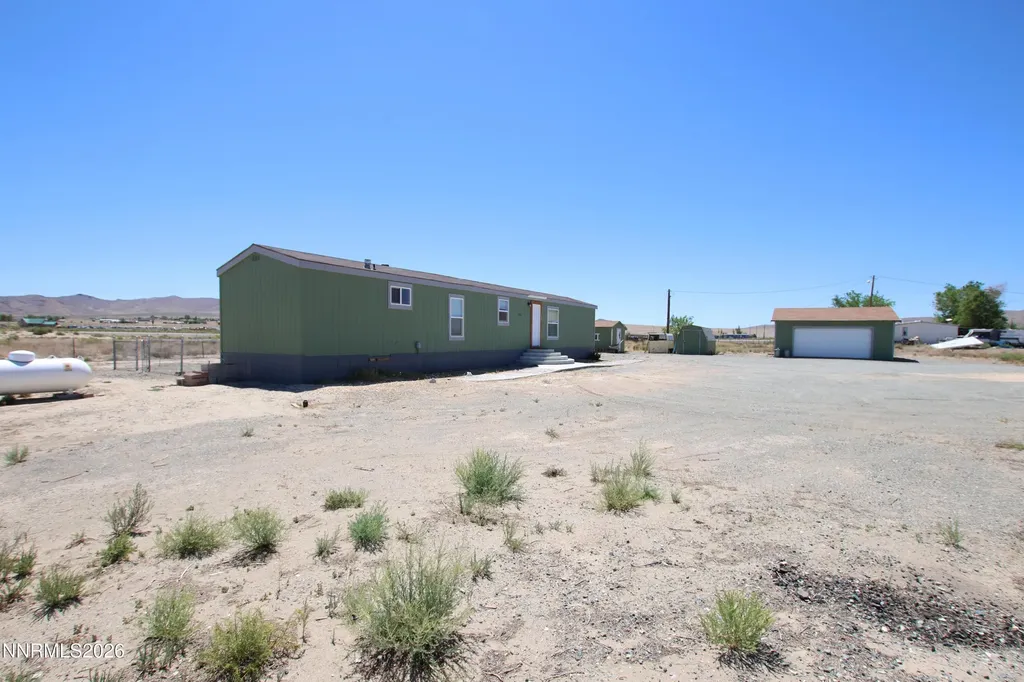8 Falcon Yerington NV 89447