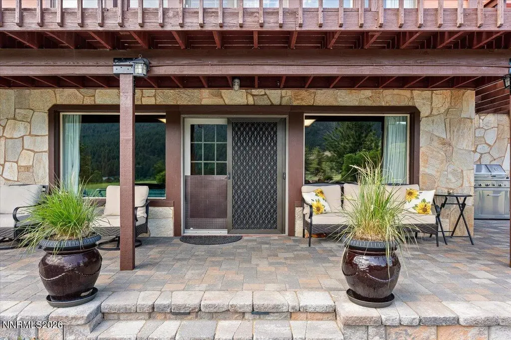 16400 Logan Meadow Reno NV 89511