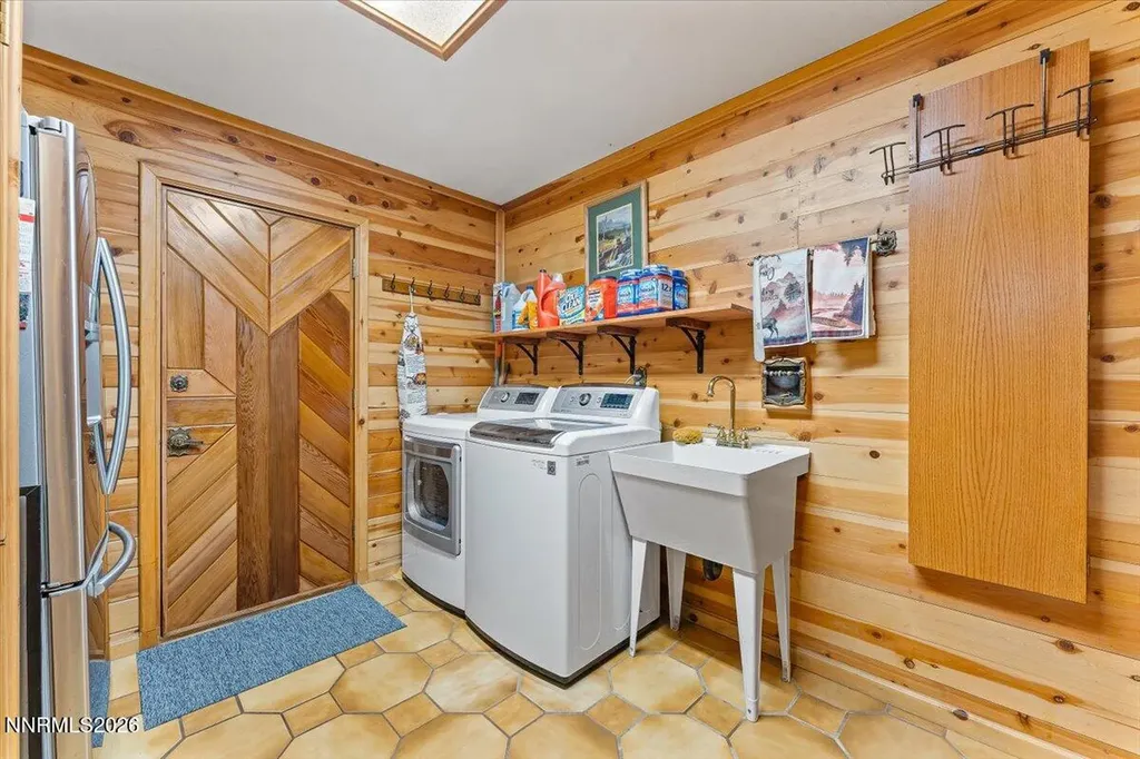 16400 Logan Meadow Reno NV 89511