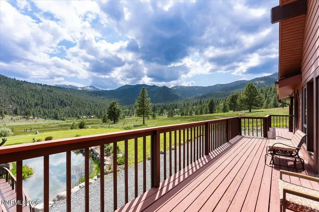 16400 Logan Meadow Reno NV 89511