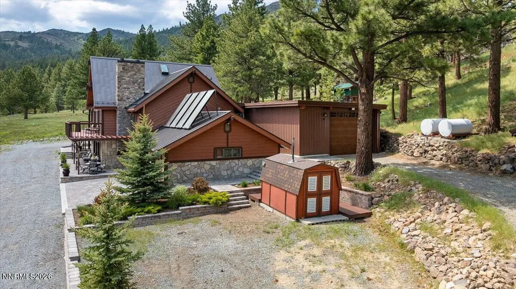 16400 Logan Meadow Reno NV 89511