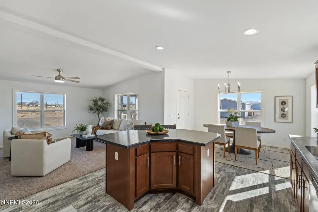 7730 Remington Silver Springs NV 89429