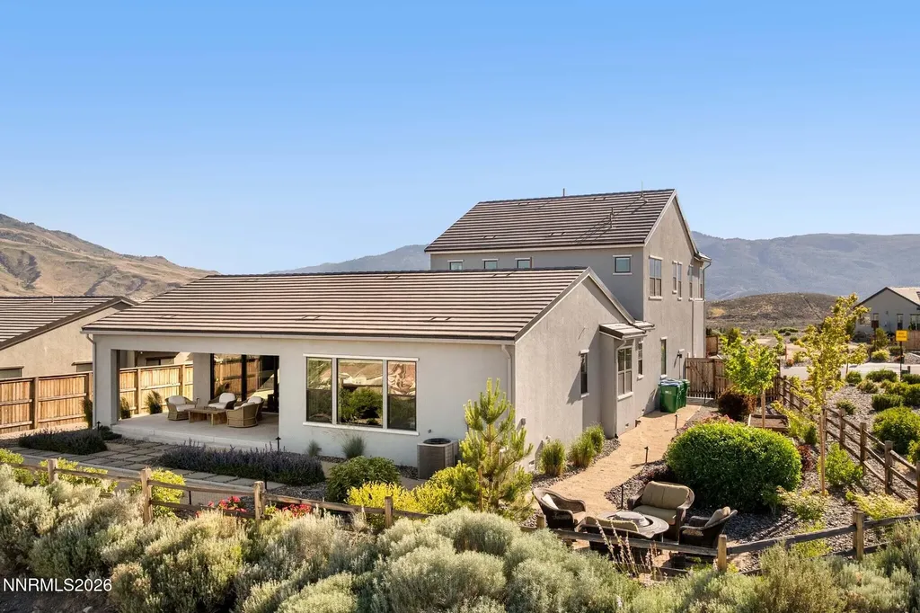 1668 Huntley Reno NV 89523