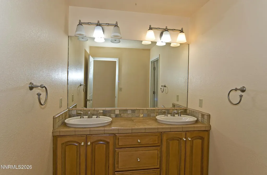 14200 Saddlebow Reno NV 89511
