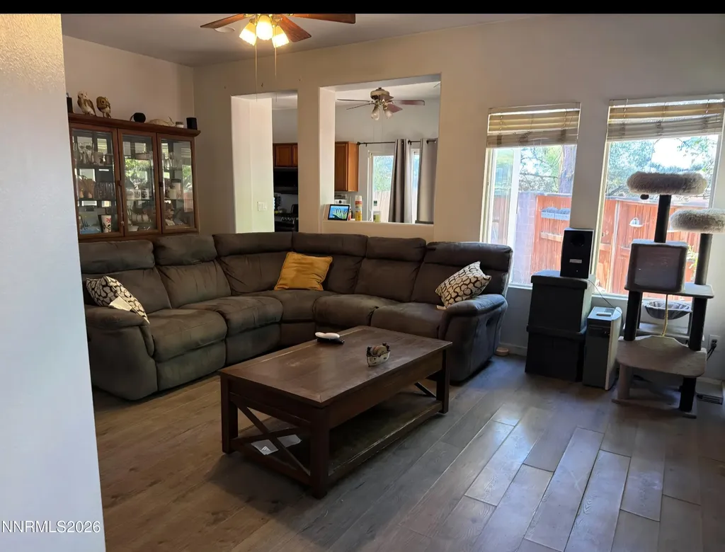 1015 Desert Peach Sparks NV 89436