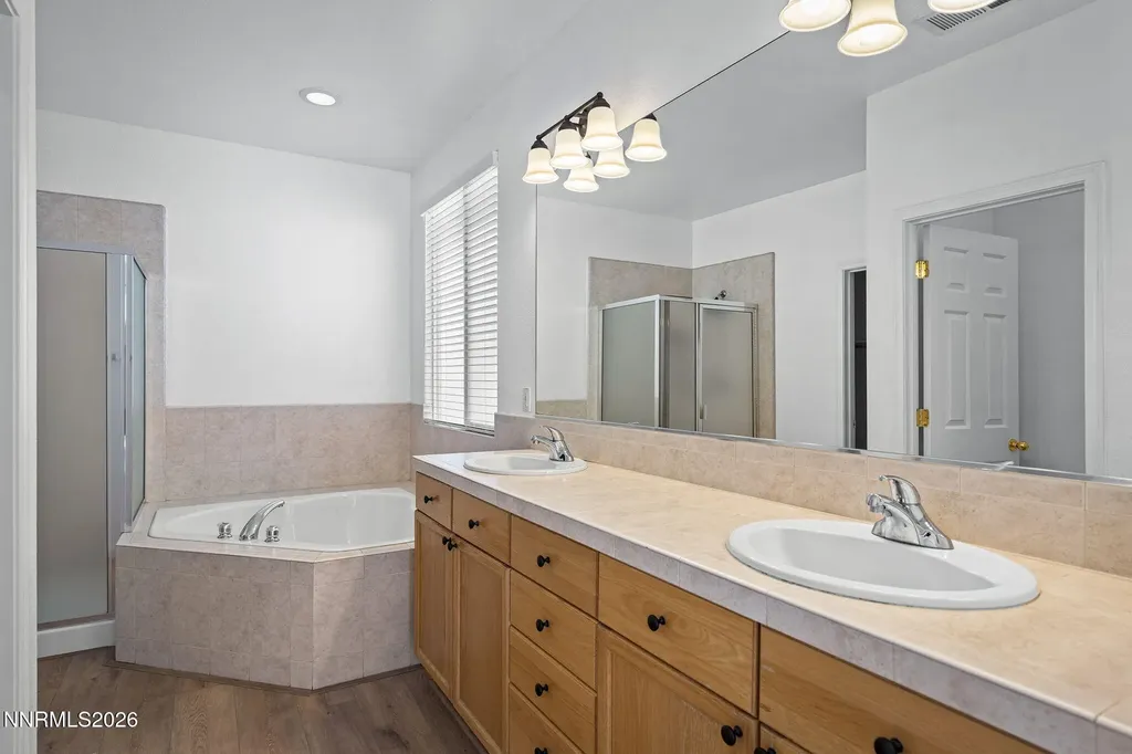 1550 Canyonlands Reno NV 89521