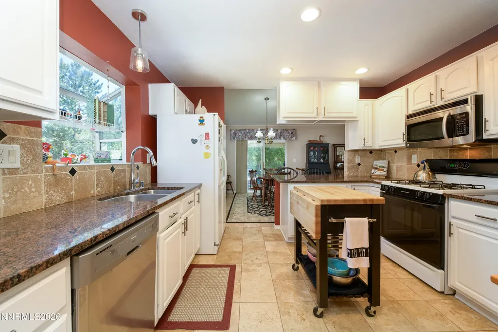 2875 Hot Springs Minden NV 89423