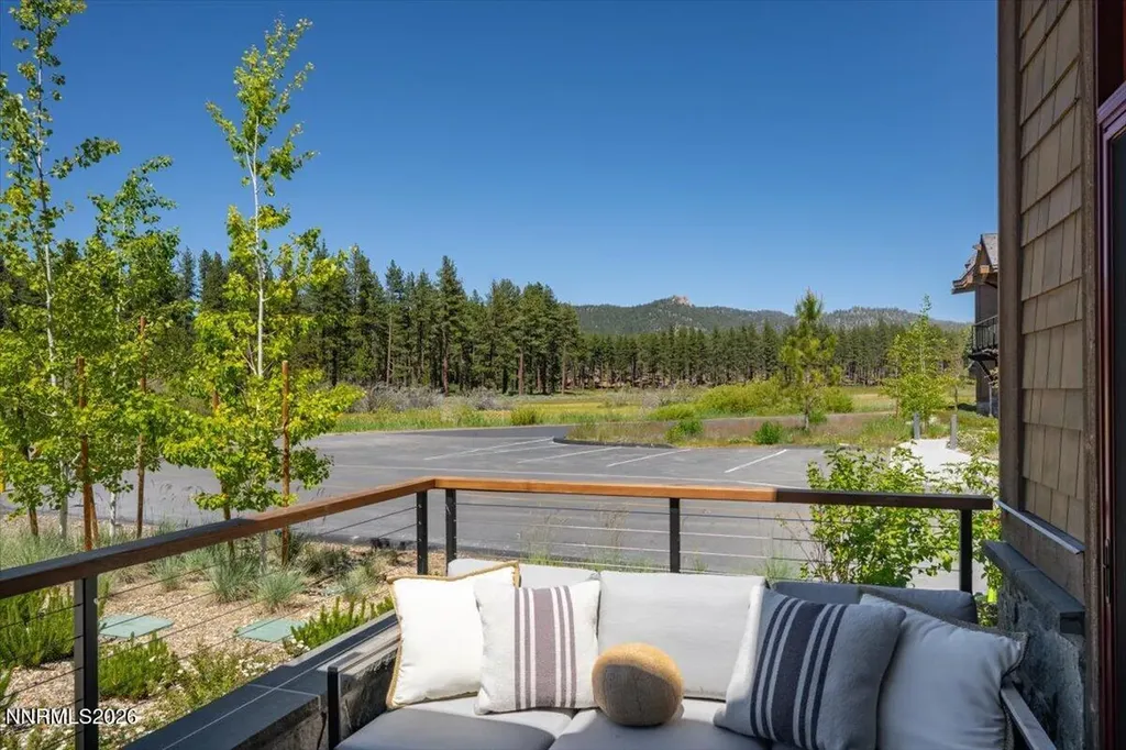 25 Beach Club Stateline NV 89449