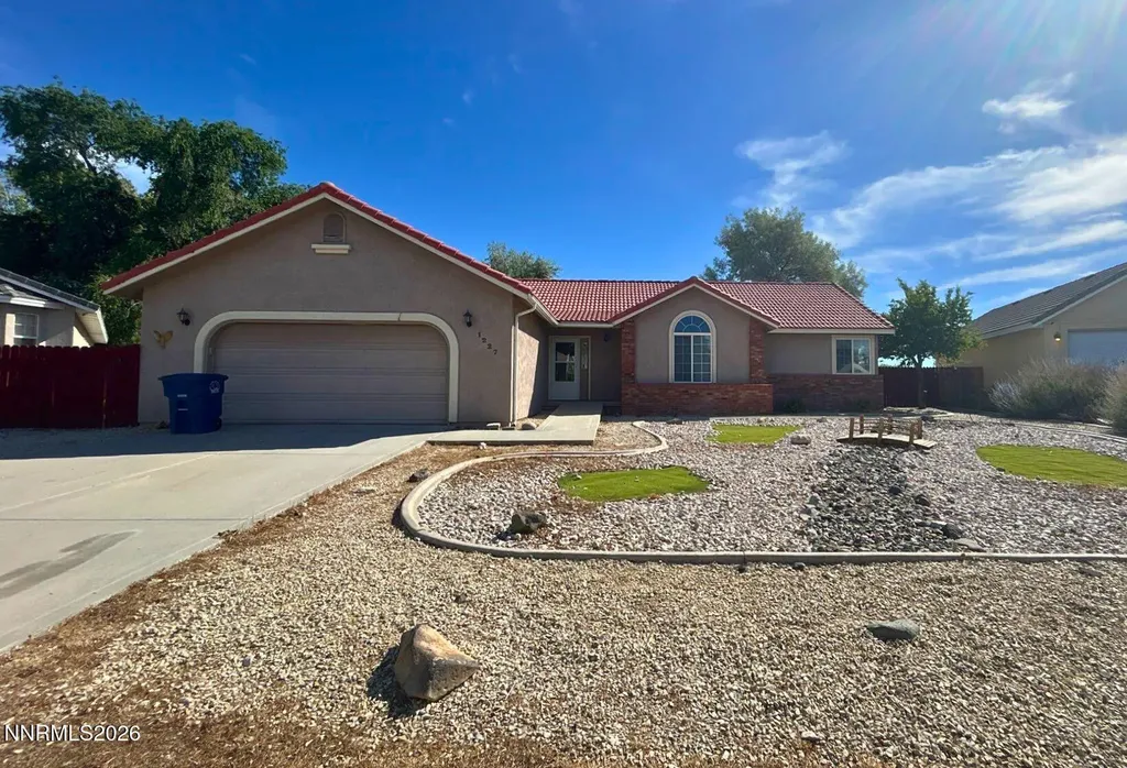 1227 Green Valley Fallon NV 89406