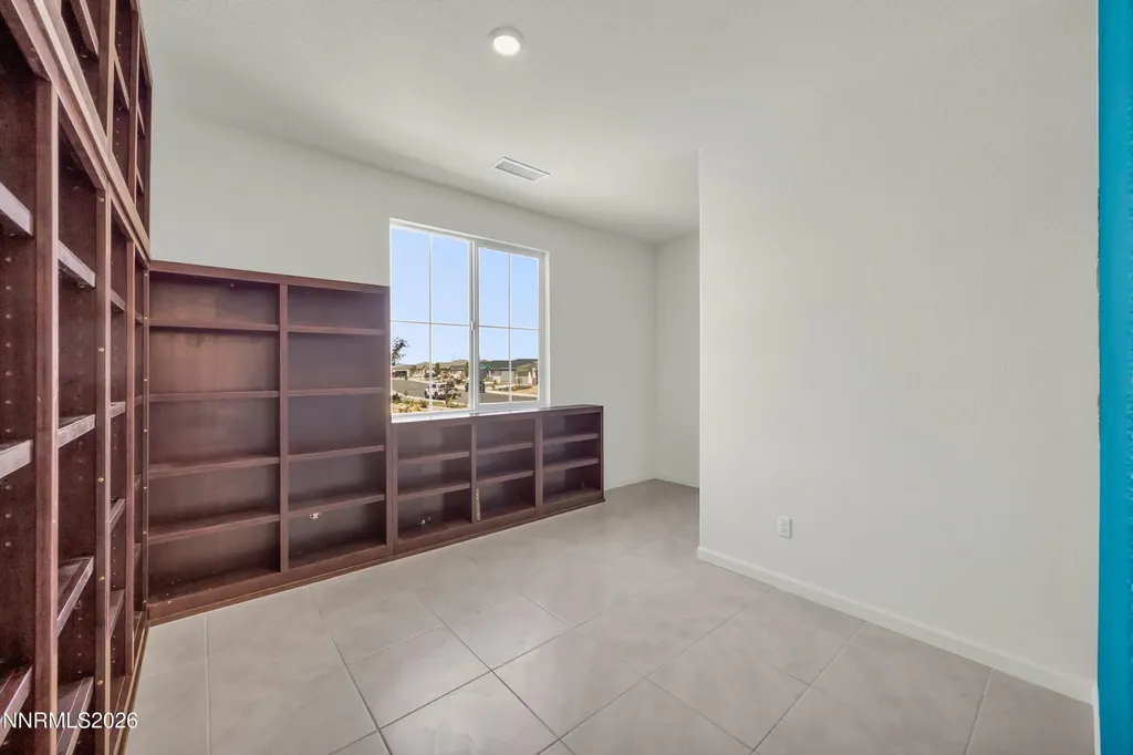 735 Roberts Creek Dayton NV 89403