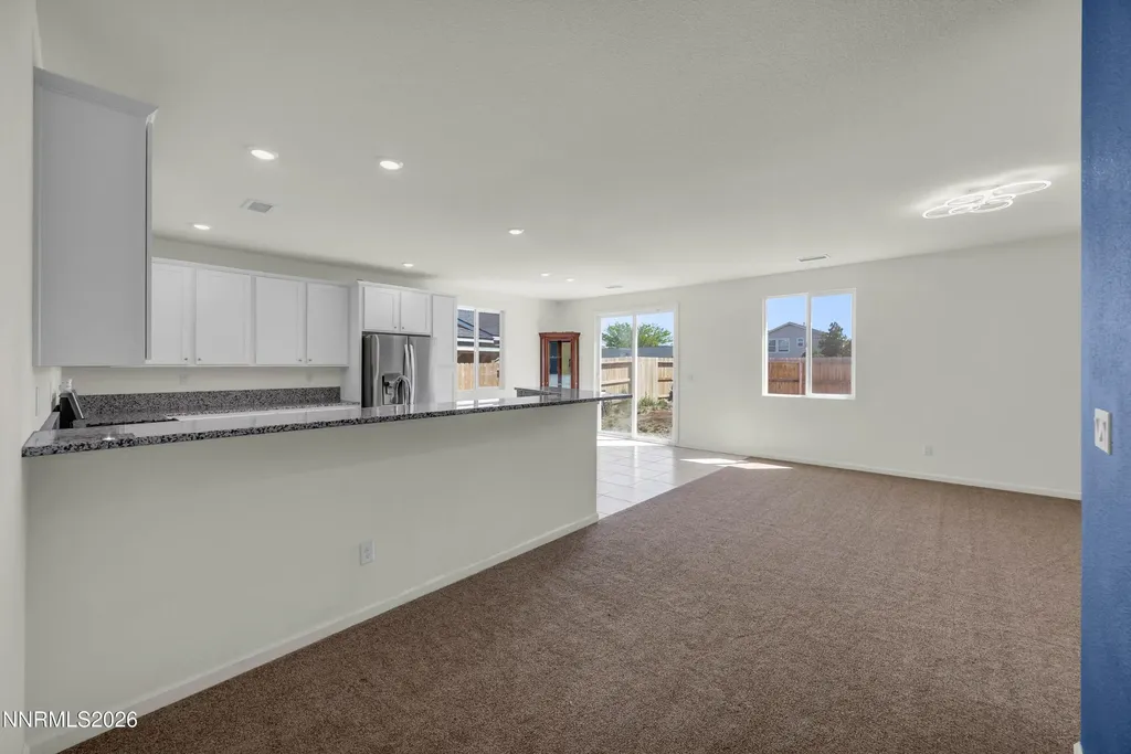 735 Roberts Creek Dayton NV 89403