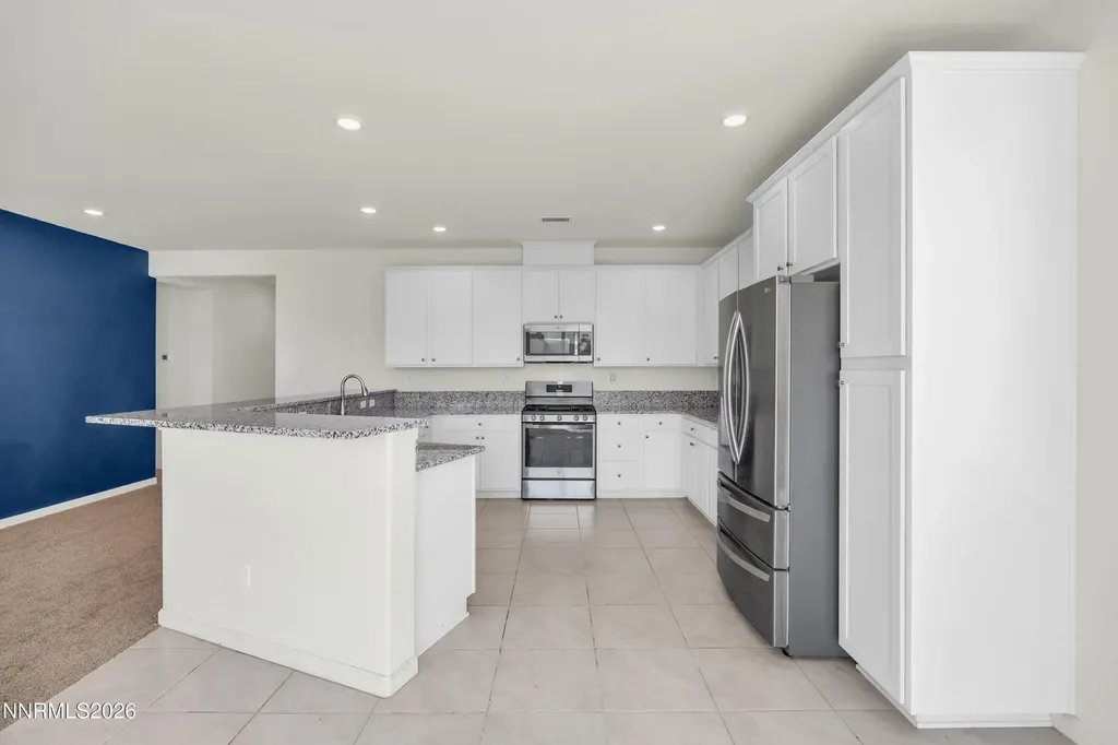 735 Roberts Creek Dayton NV 89403