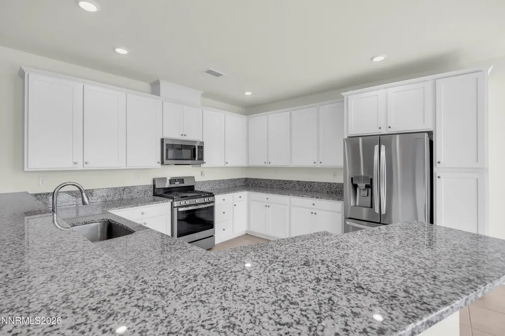 735 Roberts Creek Dayton NV 89403