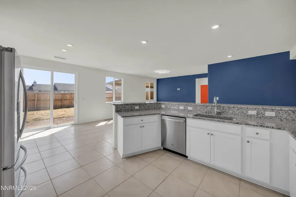 735 Roberts Creek Dayton NV 89403