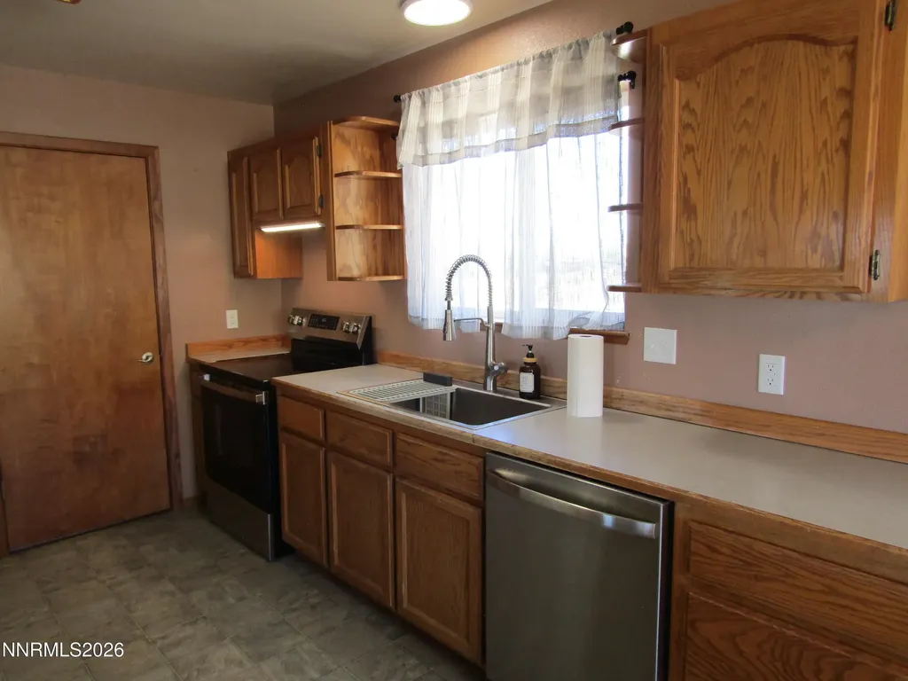 15 Juniper Yerington NV 89447
