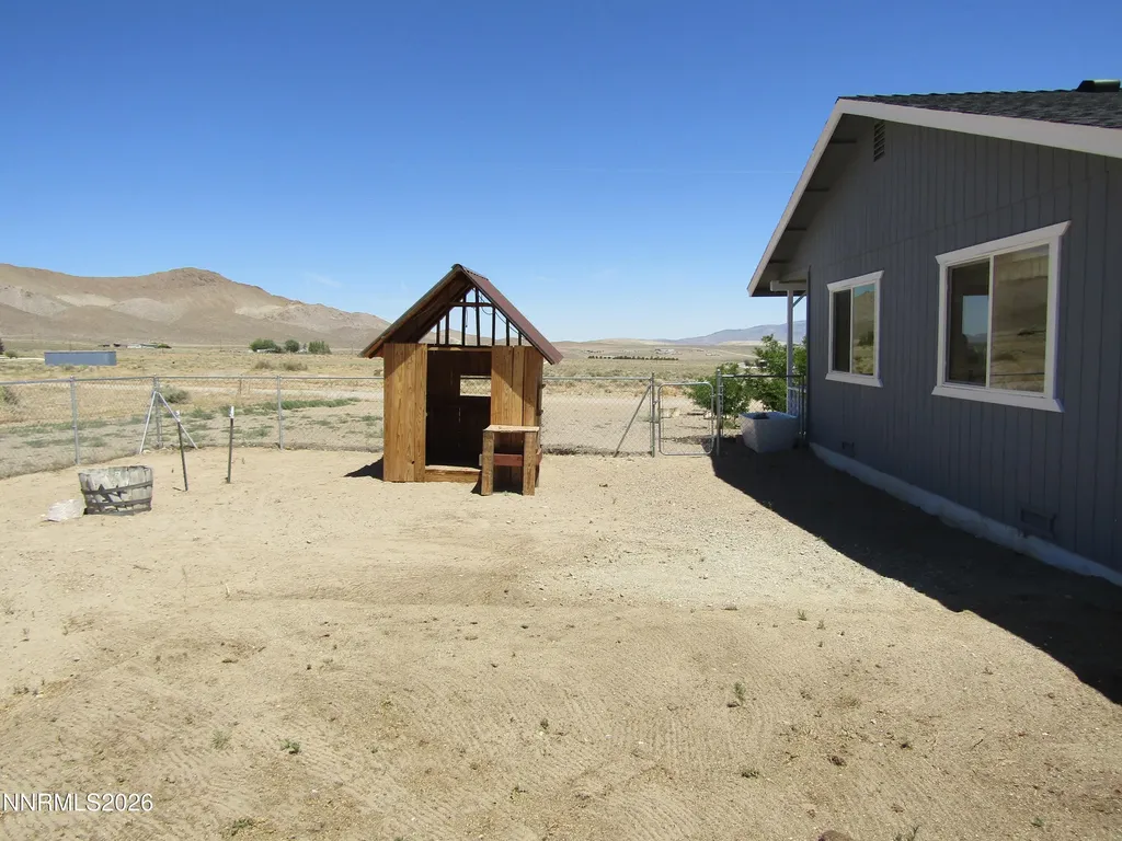 15 Juniper Yerington NV 89447