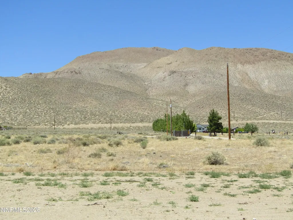 15 Juniper Yerington NV 89447