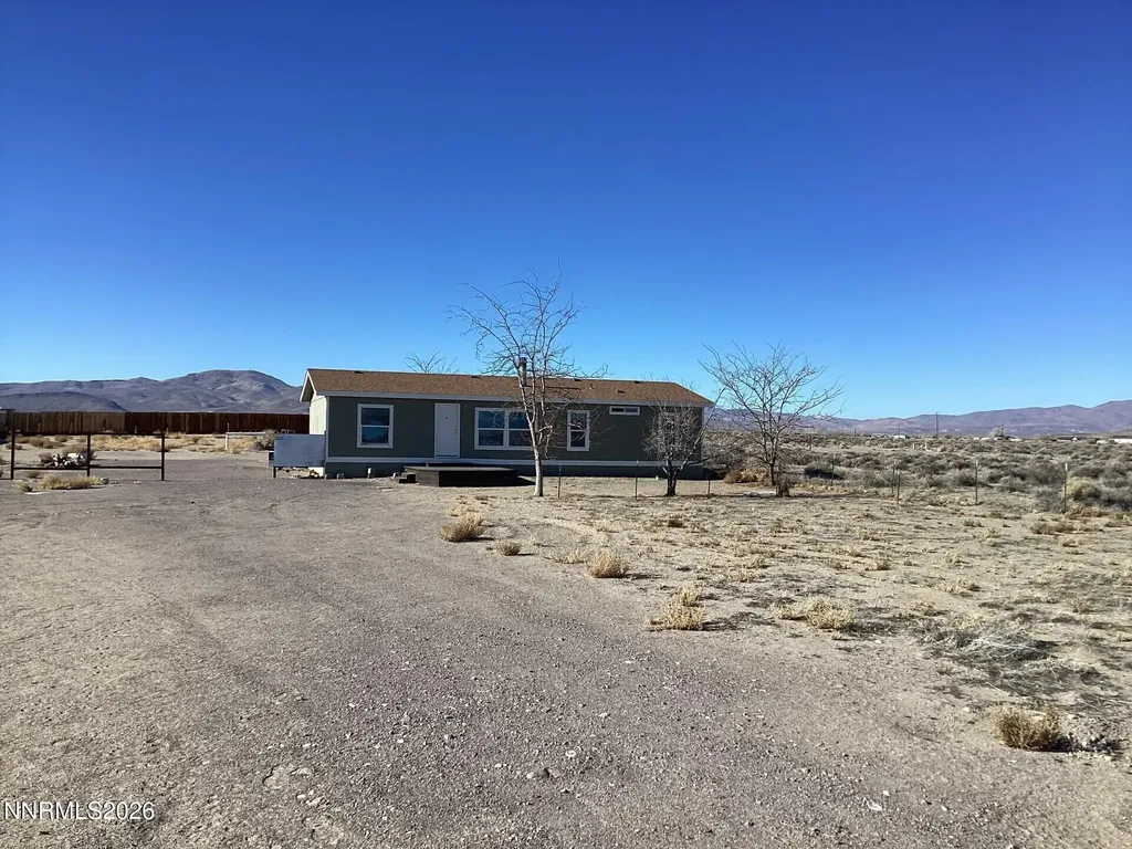 8045 Magnolia Silver Springs NV 89429